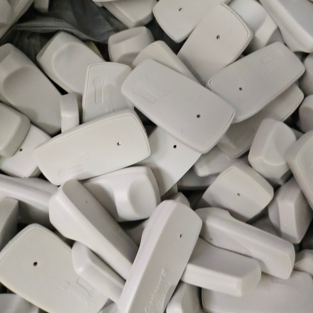 Checkpoint Security Hard Tags Retail Lot 150 pc White 20AJE RF EAS Anti-Theft